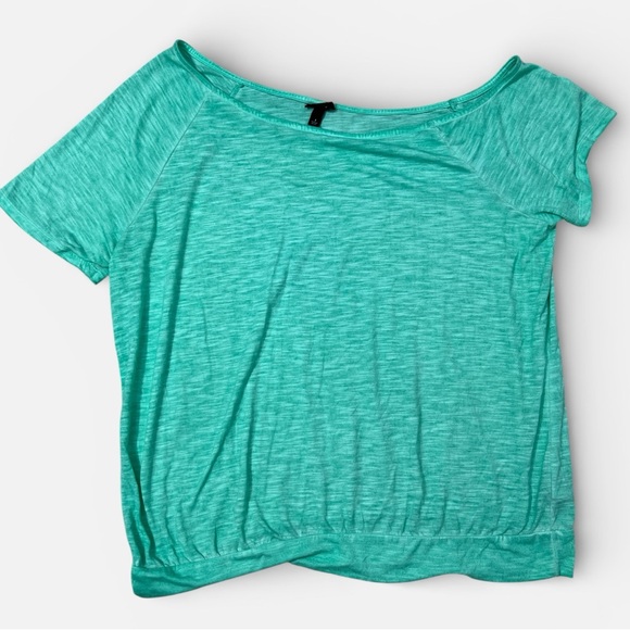 Torrid Off-Shoulder Featherlight Slub Short Sleeve T Shirt green size 1X - Picture 2 of 5